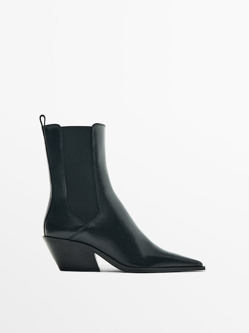 Stiefelette in schwarz
