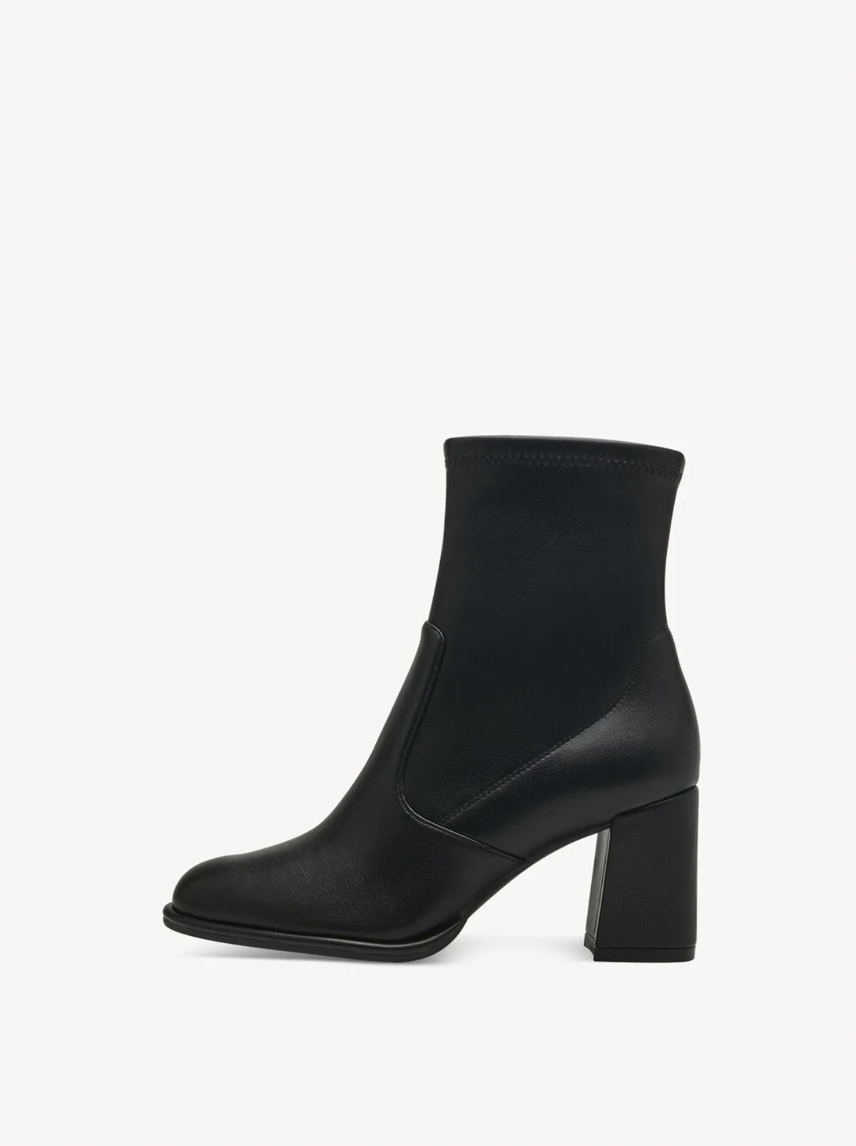 Klassisch und absolut elegant: Diese zeitlose Stiefelette von Tamaris für ca. 70 Euro wird euch bestimmt für viele Jahre begleiten.