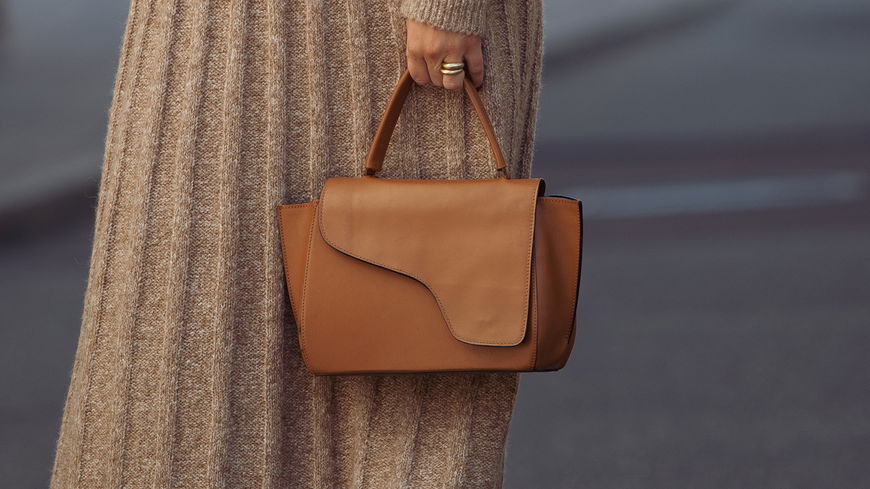 Taschen-Trends für Frauen ab 50: Dieses elegante Modell von Massimo Dutti lieben alle