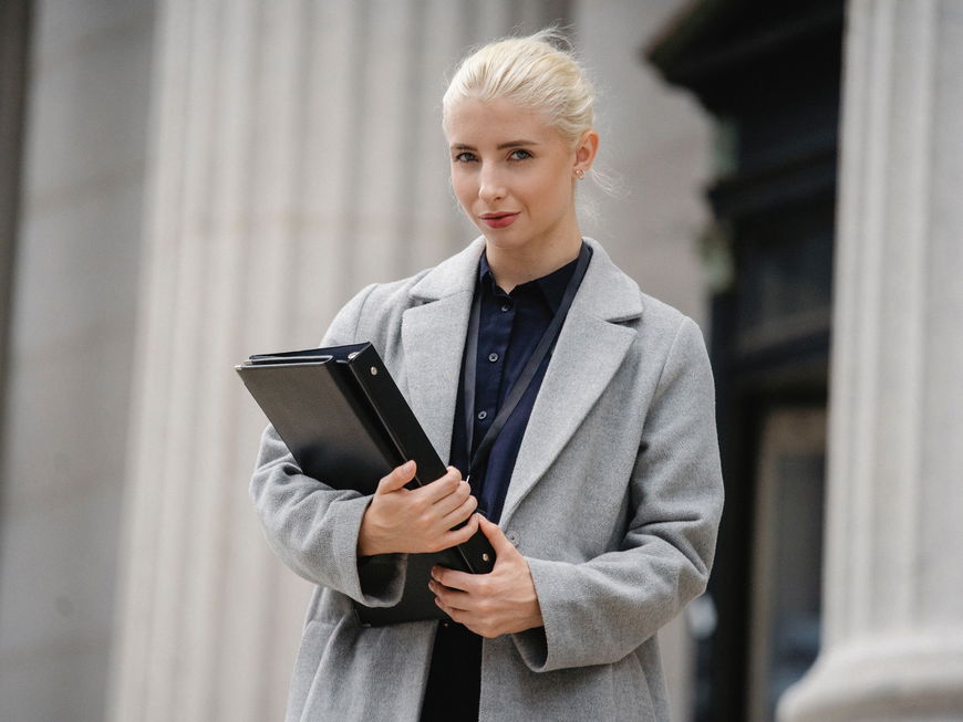 Frau mit Business Look