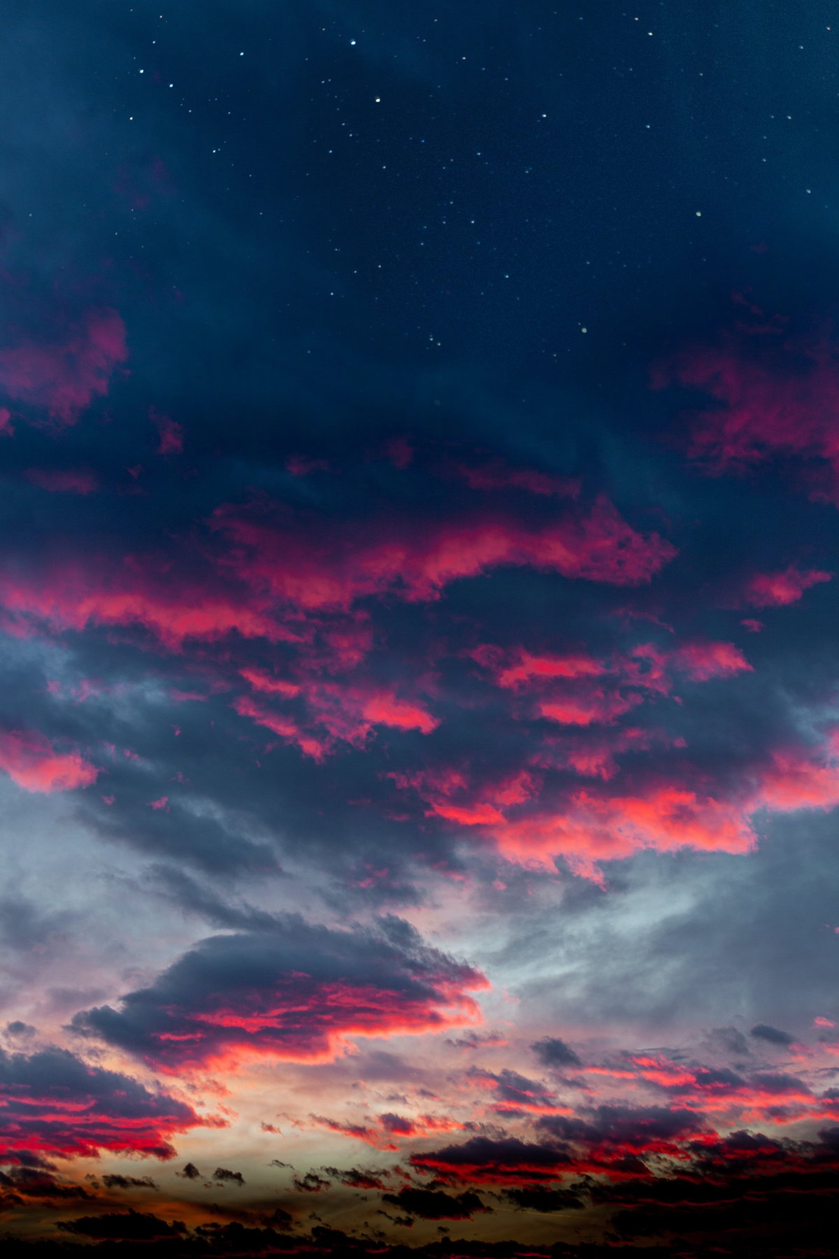Sternenhimmel Wolken rot