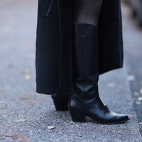 Frauen mit breiten Waden schwören auf diesen Stiefel