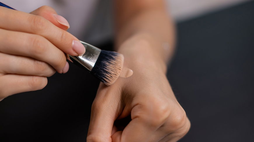 3 Foundations, die perfekt für trockene Haut sind