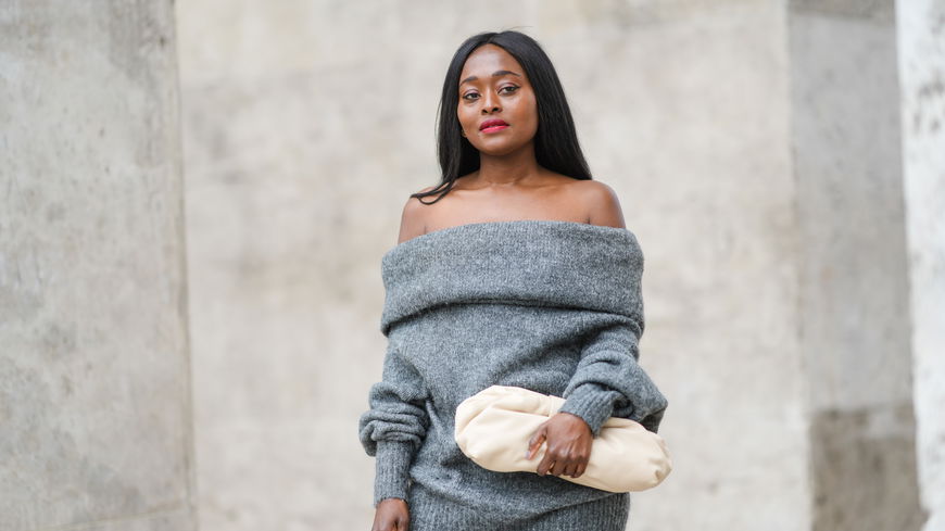 Diese Pullover-Ausschnitte passen am besten zu deiner Frisur 