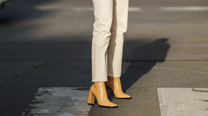 Boots in Beige kombinieren: So stylst du die Trend-Stiefel immer stilvoll