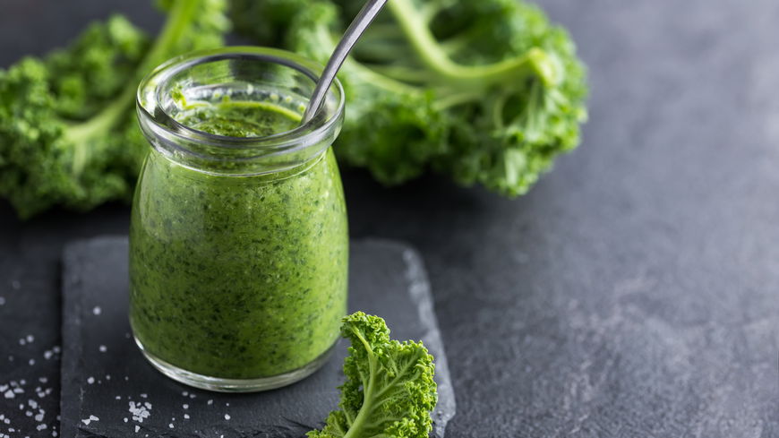 Grünkohl-Pesto: Köstliches Rezept mit Pinienkernen und Olivenöl
