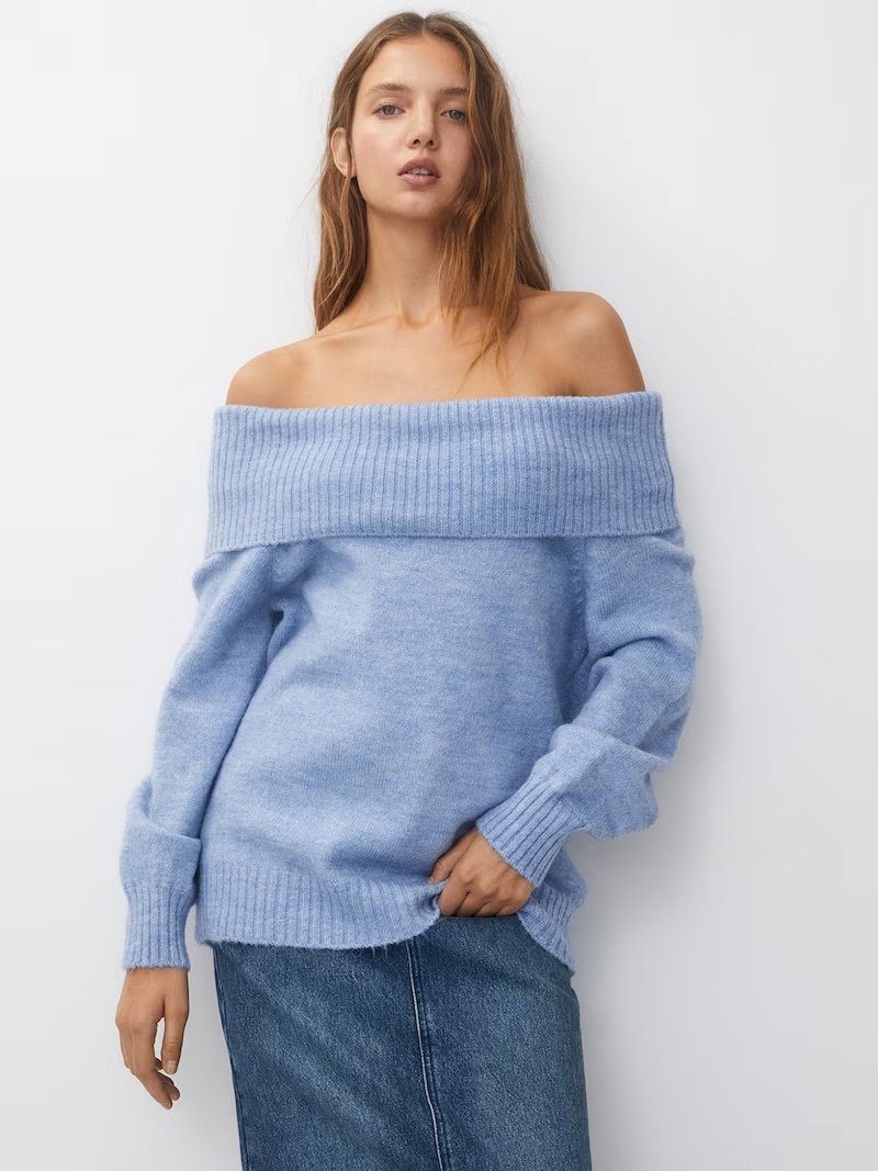 Hellblauer Off-Shoulder-Pullover
