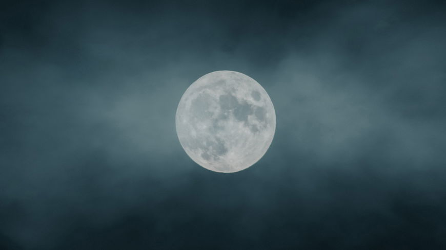 Diese 3 Sternzeichen zwingt der Vollmond am 23. Mai loszulassen