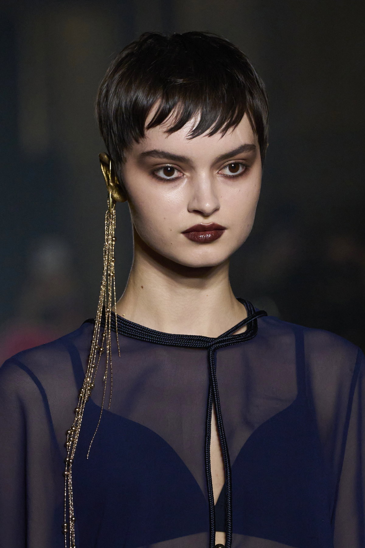 Wild, rockig und modern – im Winter setzen wir auf den Punk Pixie Cut.