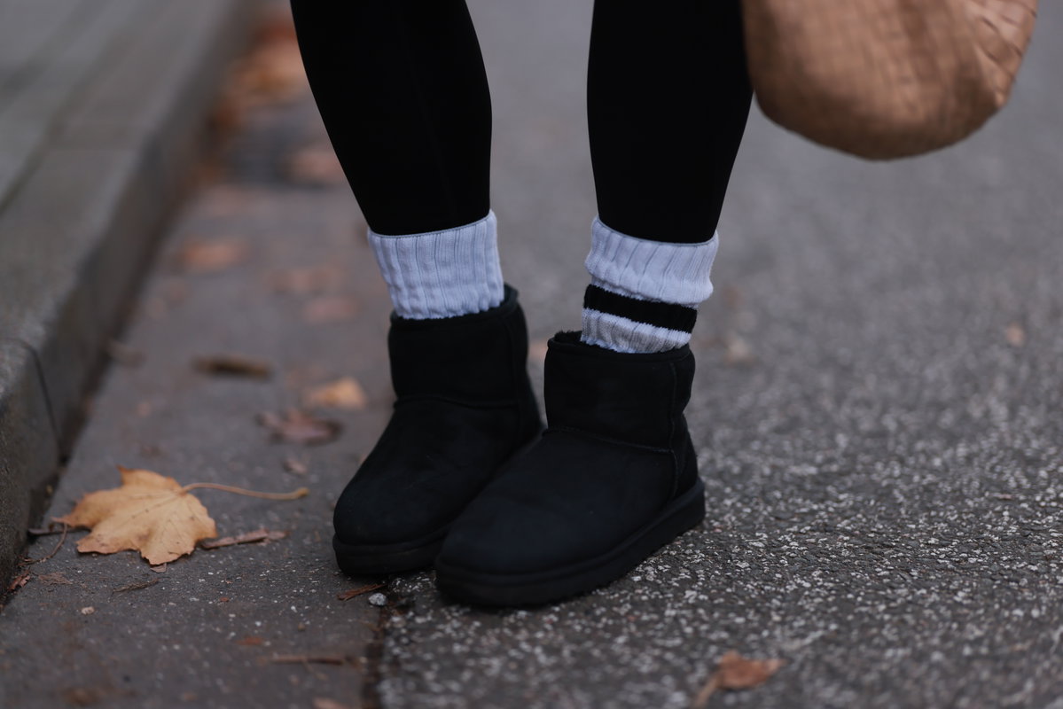 Schwarze Uggs