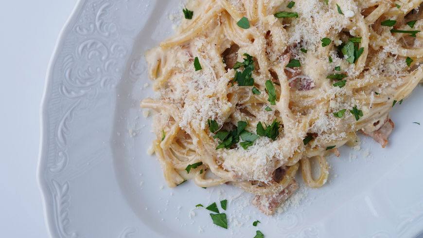 Dieses vegane Spaghetti Carbonara Rezept ist perfekt für den Veganuary