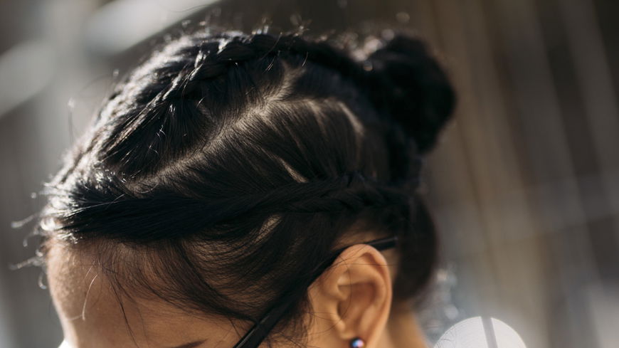 Frisuren-Trends 2024: Den "French Messy Bun" musst du kennen