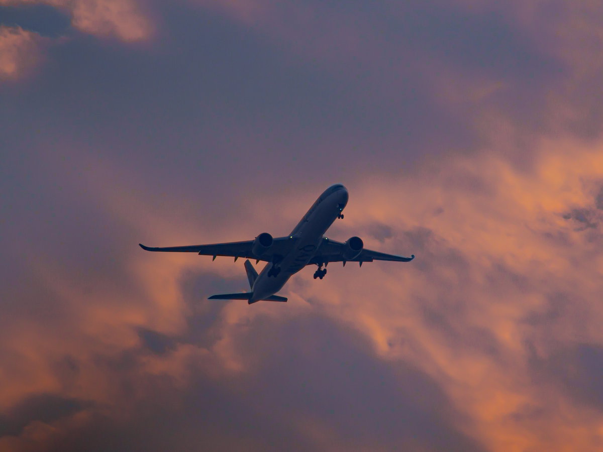 Flugzeug Wolken