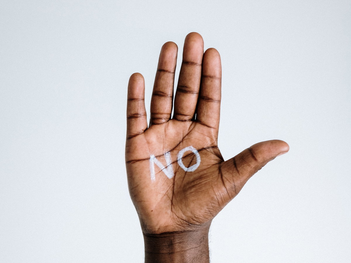 Hand mit "No"