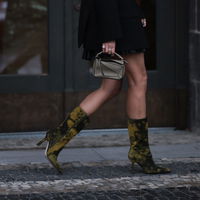 Glamouröses Silvester-Outfit: So wertest du jeden Look in 3 Sekunden auf