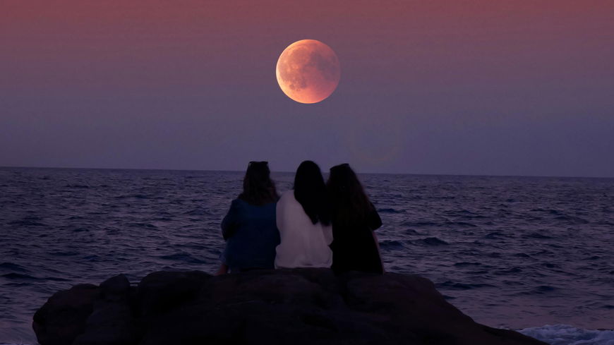 Vollmond am 22. Juni: 3 Sternzeichen haben während des Erdbeermondes eine kosmische Erkenntnis