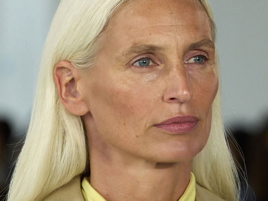 Ist der Wirkstoff Retinol bereits fester Bestandteil deiner Skincare-Routine? Wenn nicht, wird es höchste Zeit, denn wir sprechen hier von einem echten Anti-Aging-Hero.