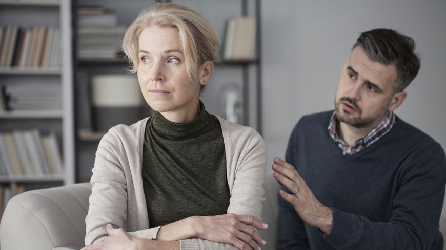 Gift für die Beziehung: 3 Kommunikationsfehler, die du vermeiden solltest 