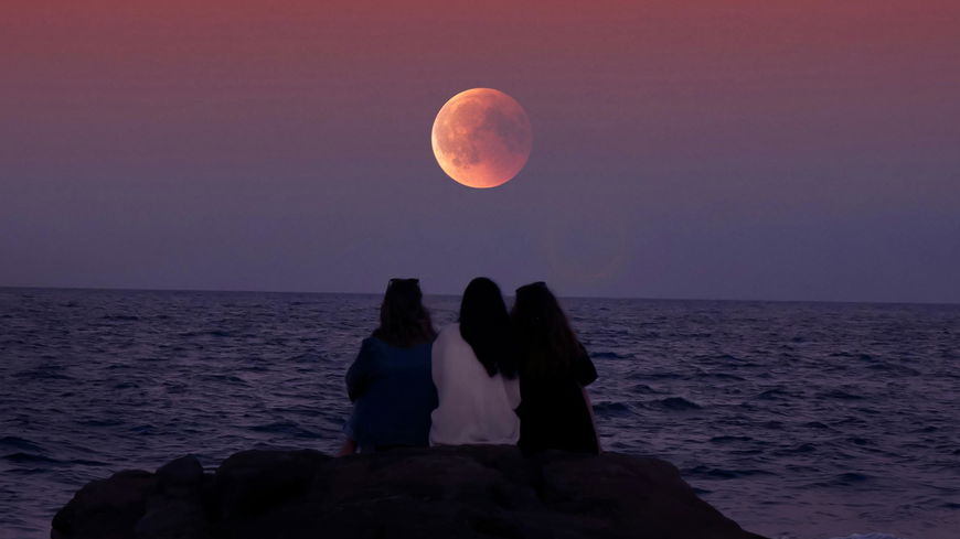 Zum Vollmond am Sonntag sendet das Universum diesen 3 Sternzeichen wichtige Signale