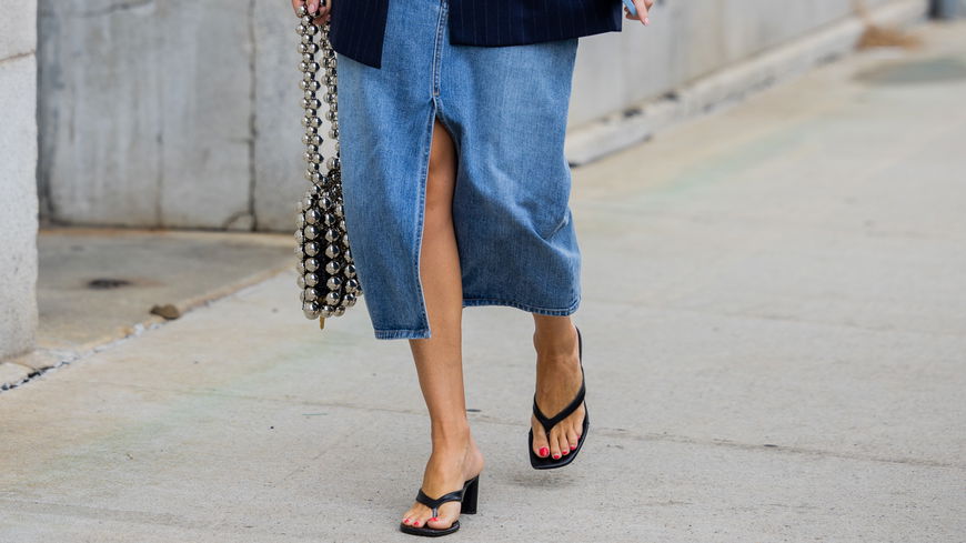 Diese Flip Flops sind der perfekte Mix aus elegant und cool