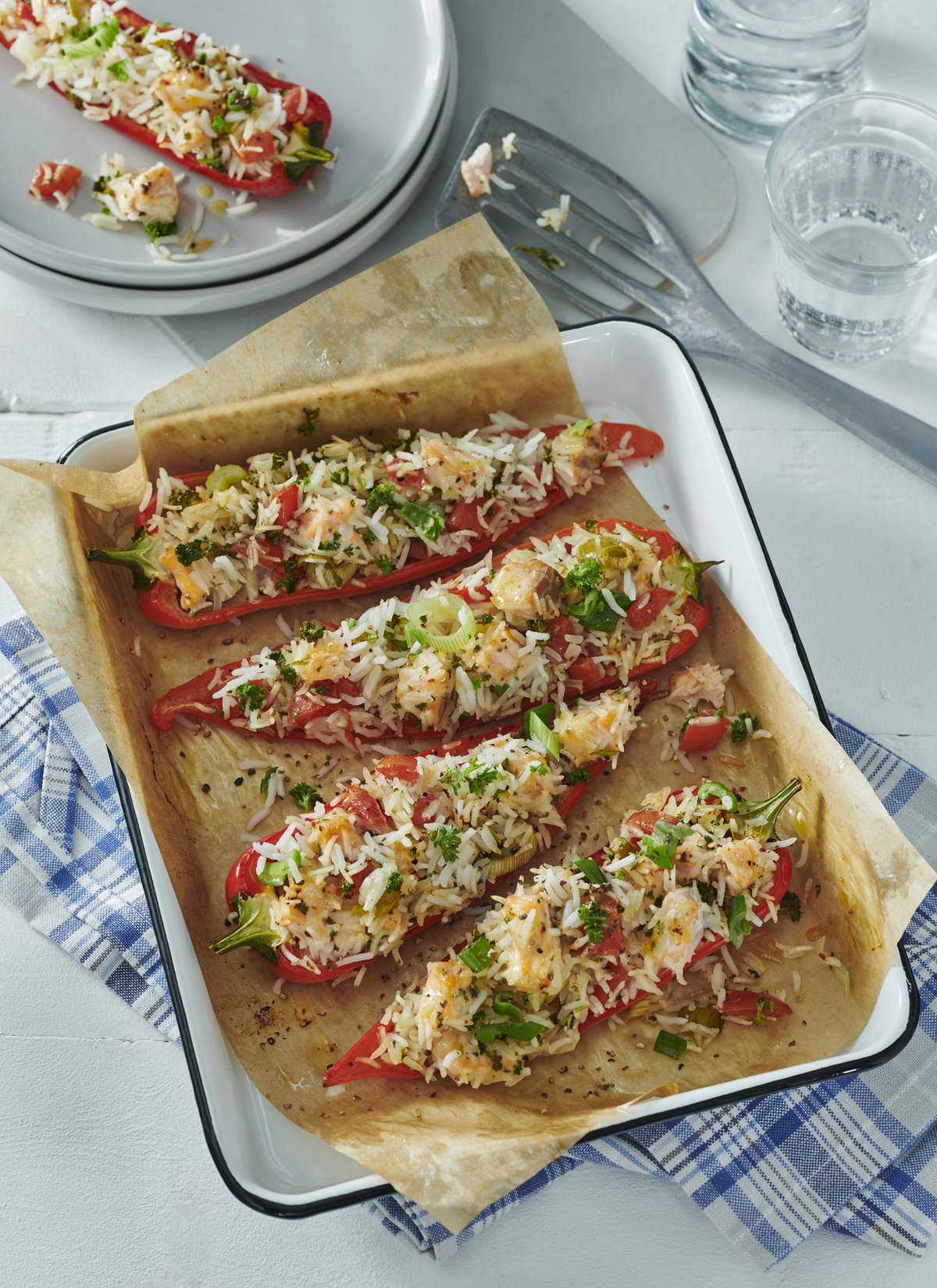 Gefüllte Spitzpaprika mit Lachs