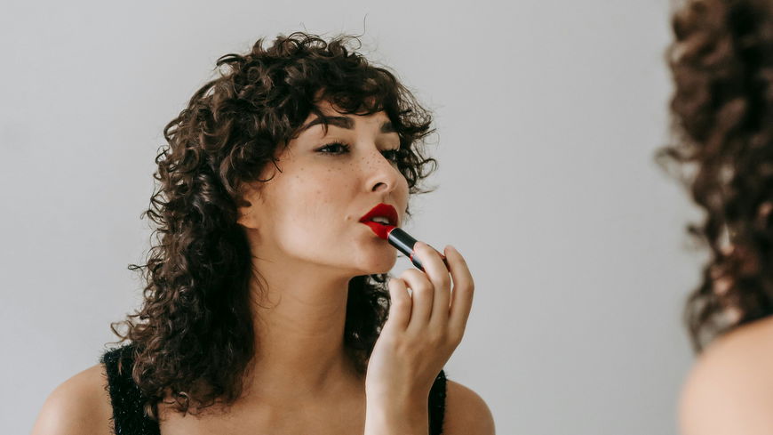 Wasserfester Lippenstift: Die besten Produkte für einen langen Halt