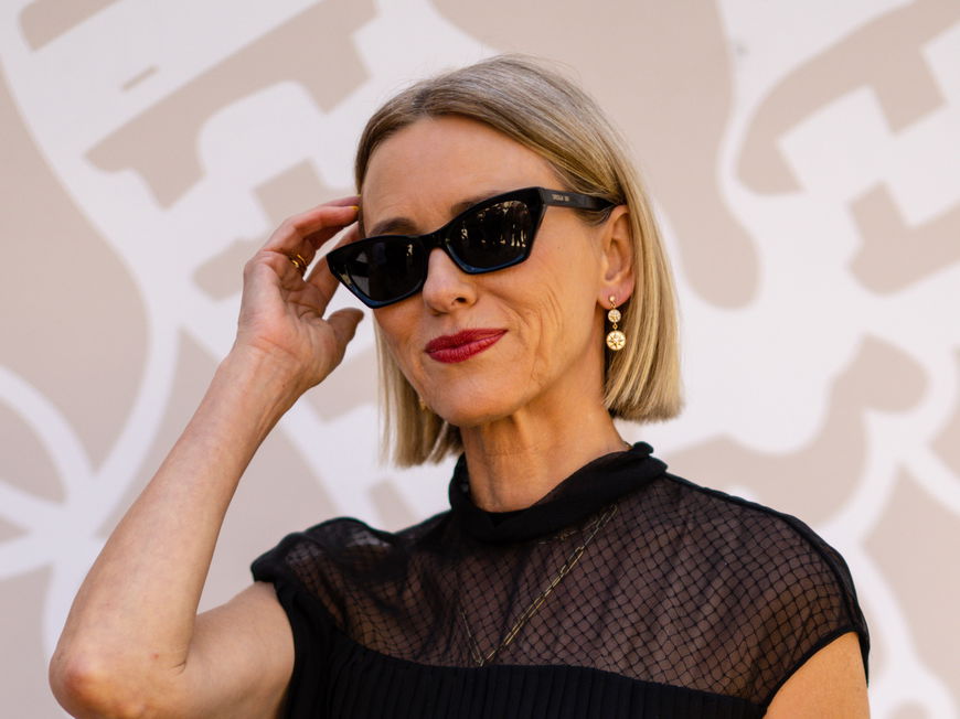 Frau mit blondem Haar