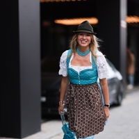 Welches Dirndl passt zu mir? Styling-Tipps für die Wiesn