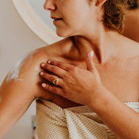 Beste Bodylotion für reife Haut: Unsere 5 Favoriten für Frauen ab 50