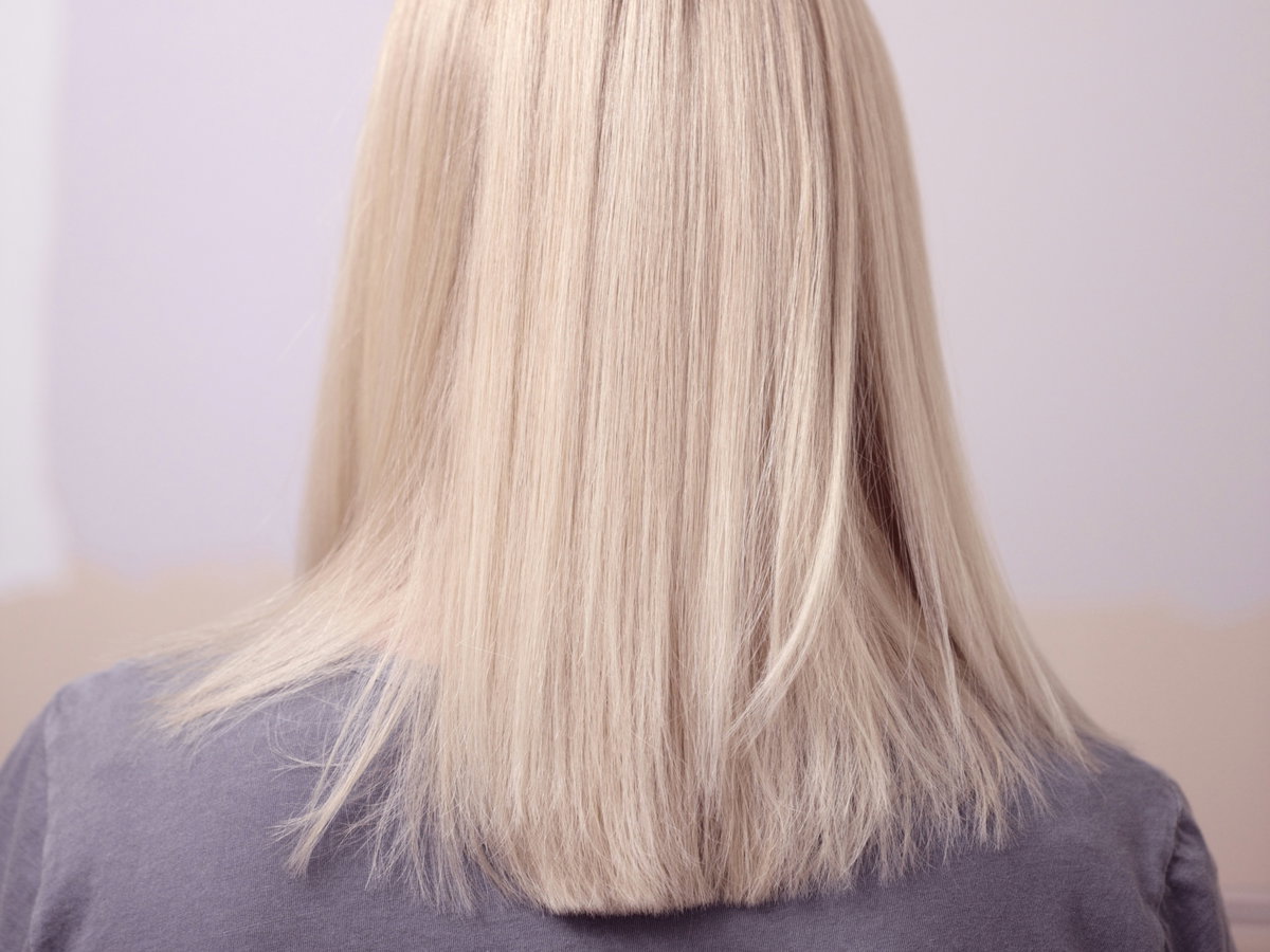 Frau mit blonden Haaren