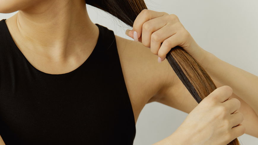 Farbe aus den Haaren ziehen: Mit diesen Tipps und Methoden gelingt es wirklich