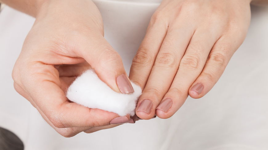 Neonails entfernen: So geht der hartnäckige UV-Lack wieder runter
