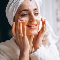 Schneckenschleim-Creme für makellose Haut? Das steckt hinter dem Beauty-Hype