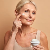 Schnäppchen: Diese beliebte Anti-Aging-Creme gibt es in der Drogerie