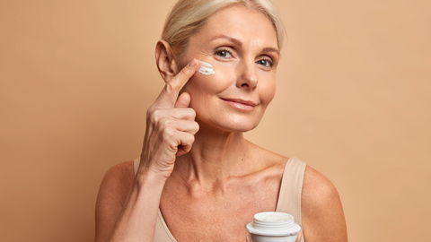 Diese beliebte Anti-Aging-Creme gibt es in der Drogerie