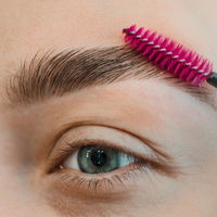 3 Augenbrauen-Looks für den Alltag, die sofort alle Blicke auf sich ziehen