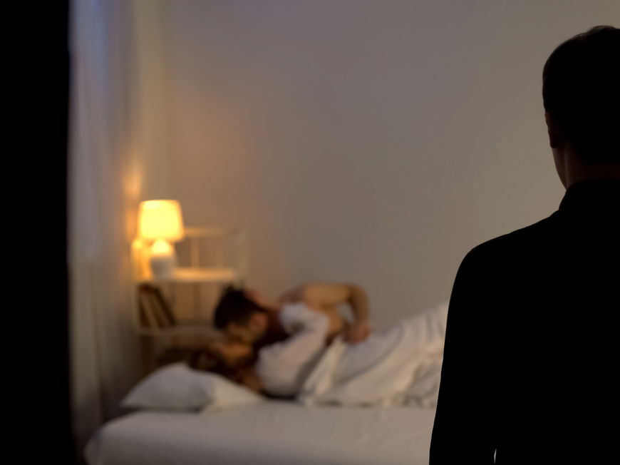 Partner beobachtet Paar beim Sex
