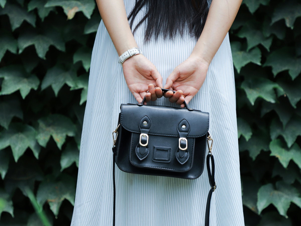 schwarze Tasche