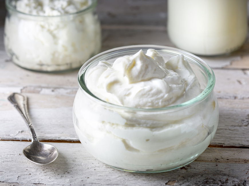 Glasschale mit Quark
