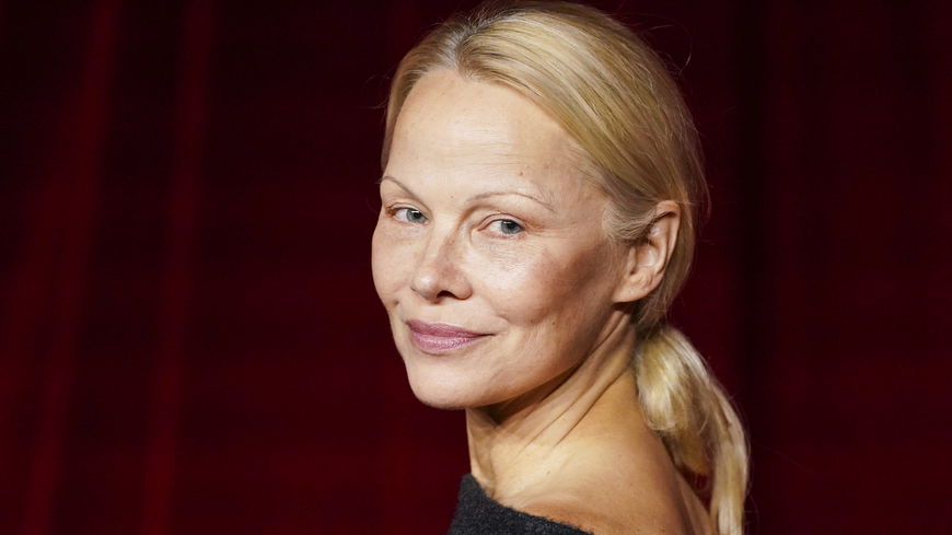 Skinny Brows à la Pam Anderson: So tragen wir jetzt unsere Augenbrauen