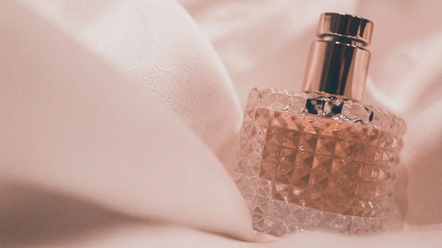 Pudrige Düfte: Diese 11 Parfums betören uns sofort