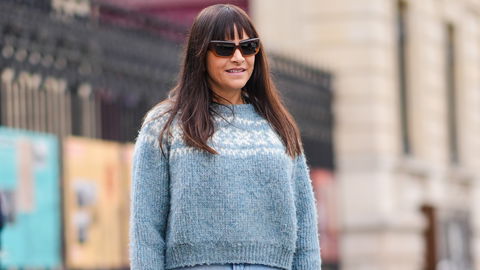 Winter-Trend 2024: Angesagte Pullover haben jetzt diese elegante Farbe