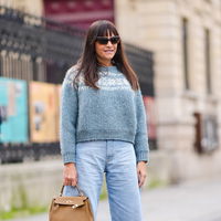 Winter-Trend 2024: Angesagte Pullover haben jetzt diese elegante Farbe