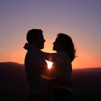 Liebe in der Luft: Diese Sternzeichen empfinden mehr als nur Freundschaft