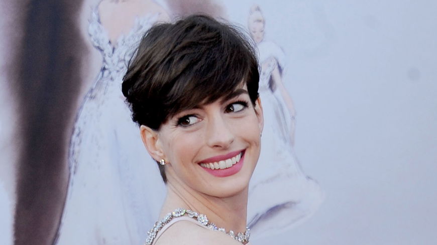 Stars mit kurzen Haaren: Diese Promis zeigen, wie schön Kurzhaarfrisuren sind