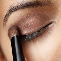 Beauty-Trend: Das "Anti Clean Girl"-Make-up wird Anfang 2025 zum Hit