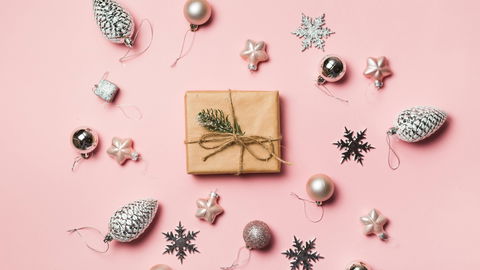 Über diese 9 Geschenke freut sich jede Frau, die sonst schon (fast) alles hat