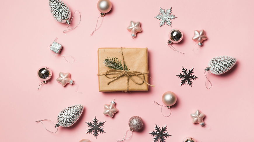 Über diese 9 Geschenke freut sich jede Frau, die sonst schon (fast) alles hat