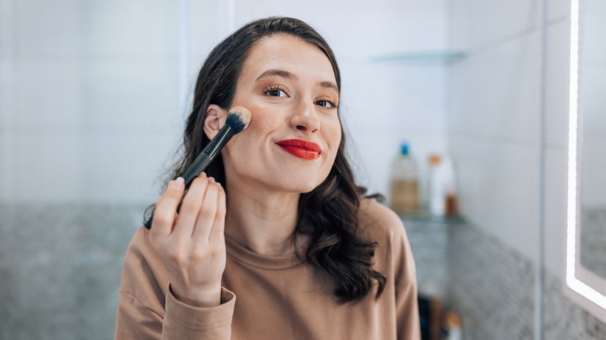 Der Candy Cane Blush zaubert an Weihnachten die schönsten Wangen