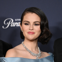 Der angesagte "Snow White Bob" ist die eleganteste Kurzhaarfrisur in 2025